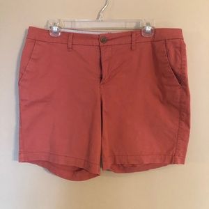 Old Navy Everyday Short, Size 10, salmon color
